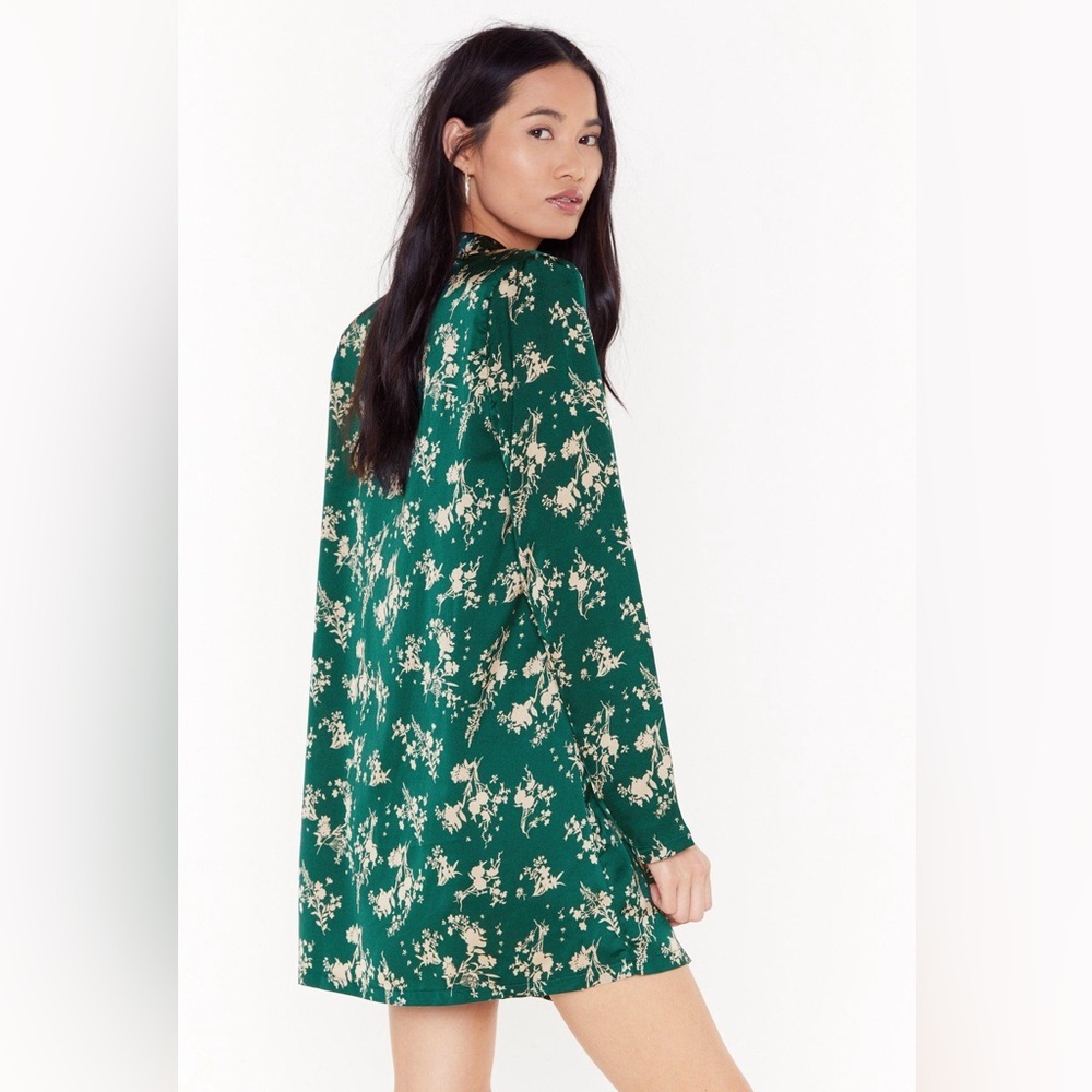 Nasty Gal Green Floral Long Sleeve Blazer Dress